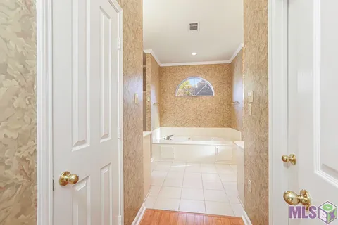 $355,000 | 3162 Riverway Drive, Baton Rouge, LA 70820