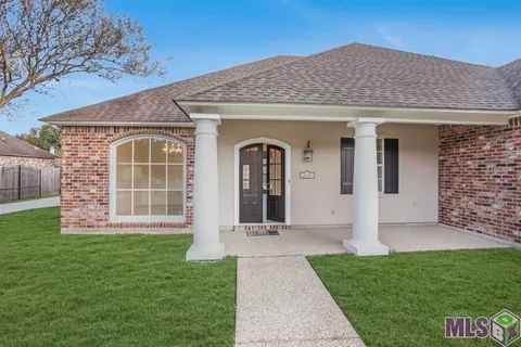 $355,000 | 3162 Riverway Drive, Baton Rouge, LA 70820