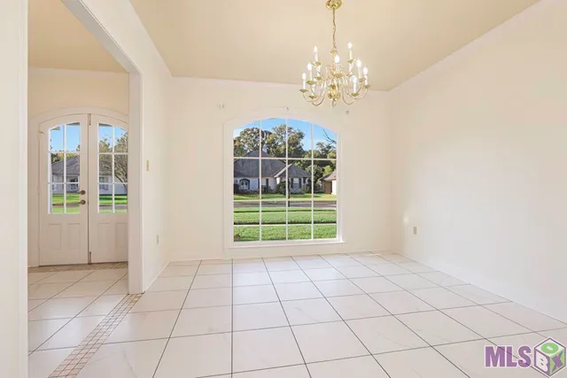 $355,000 | 3162 Riverway Drive, Baton Rouge, LA 70820