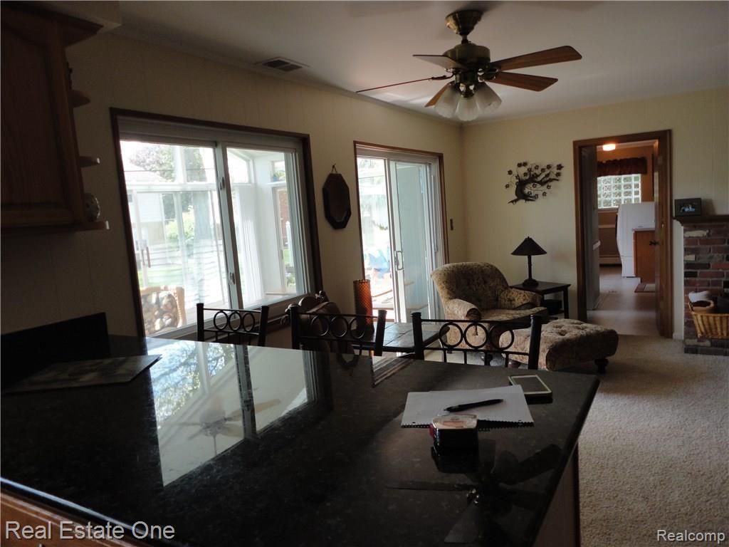32305 Baintree Road Farmington Hills, MI 48334 - Photo 7 of 53