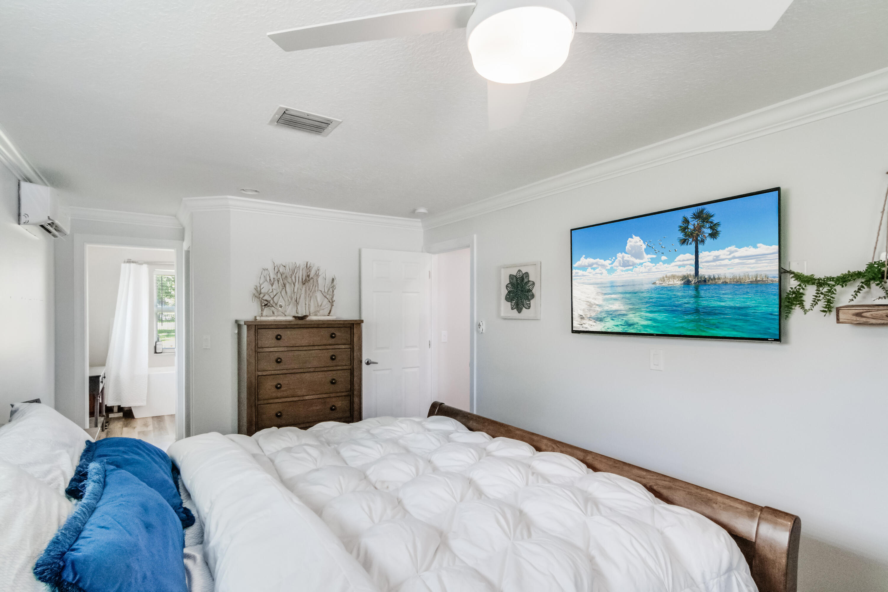 925 Laurel Road North Palm Beach, FL 33408 - Photo 13 of 39 Master Bedroom