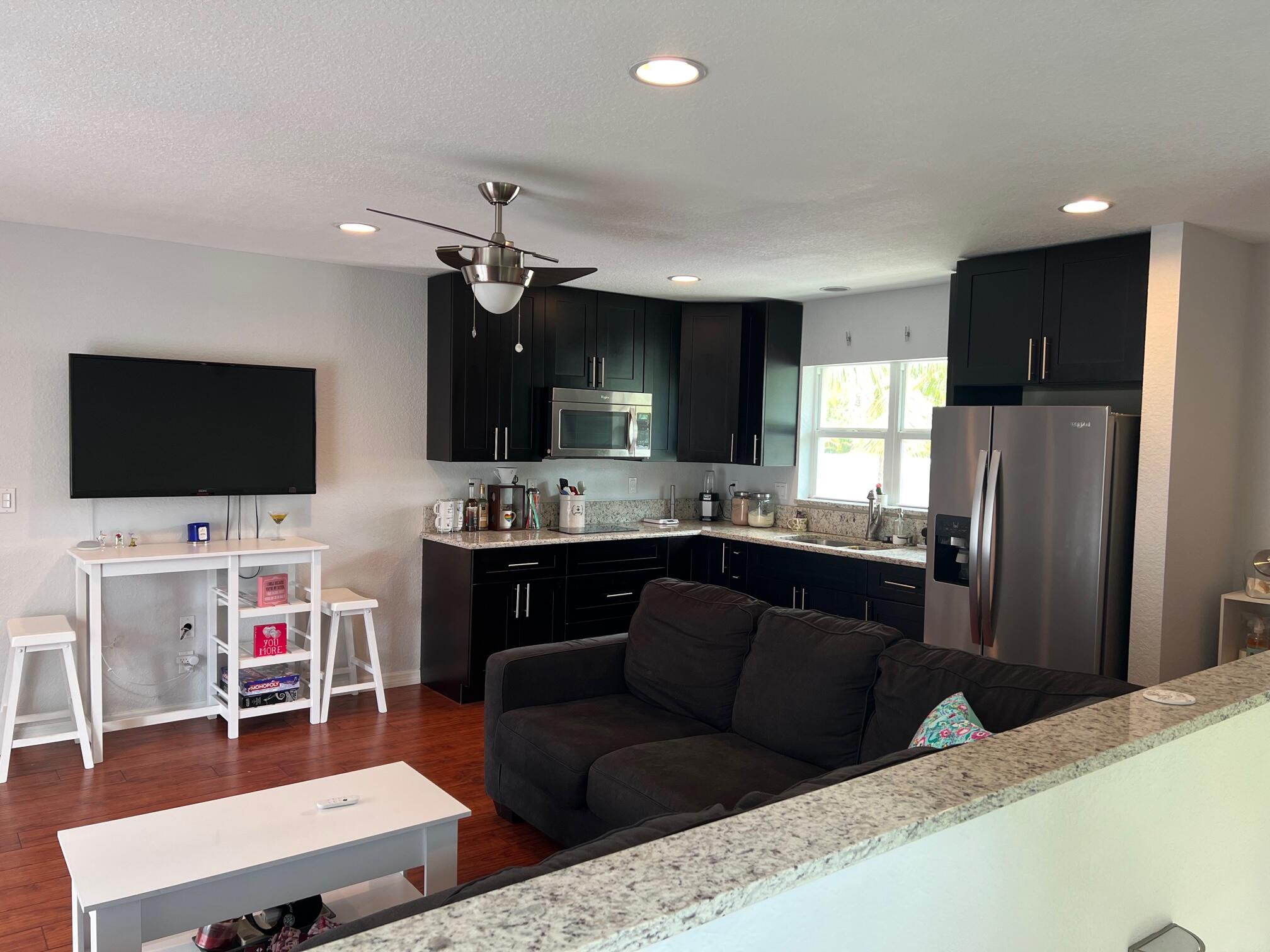 925 Laurel Road North Palm Beach, FL 33408 - Photo 28 of 39 GH 2nd Floor From stairway Entry