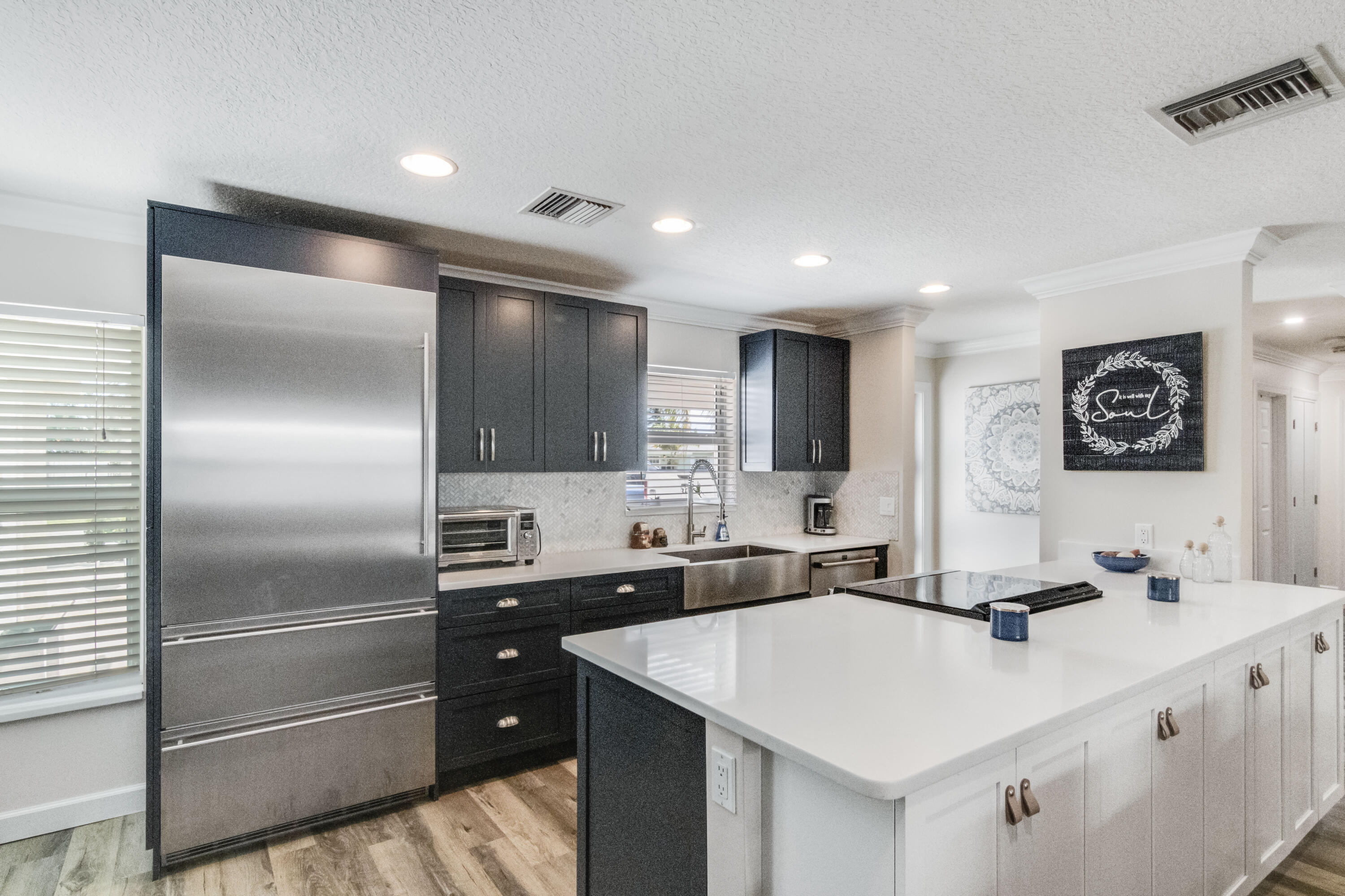 925 Laurel Road North Palm Beach, FL 33408 - Photo 5 of 39 Kitchen