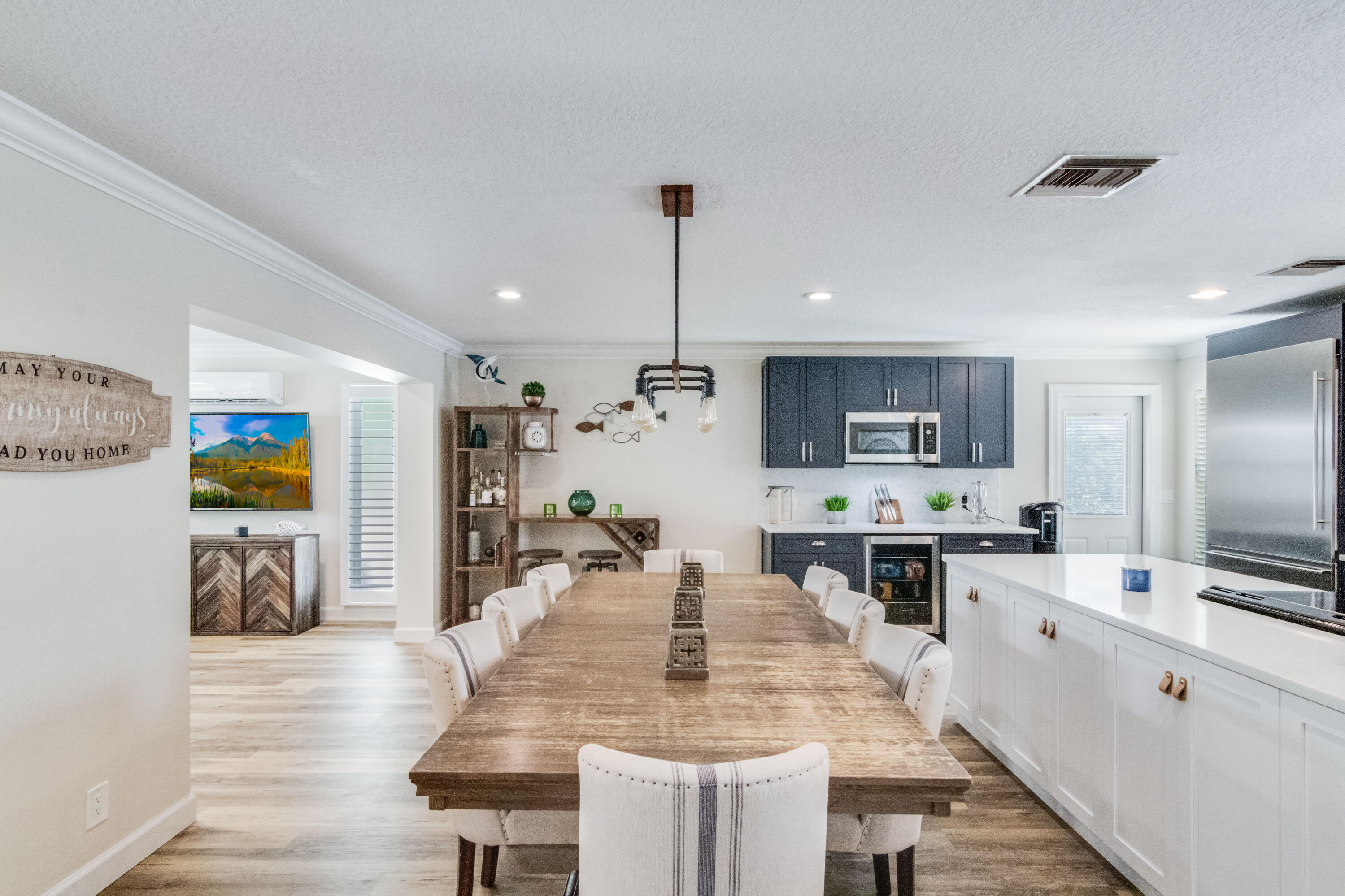 925 Laurel Road North Palm Beach, FL 33408 - Photo 9 of 39 Dining Room