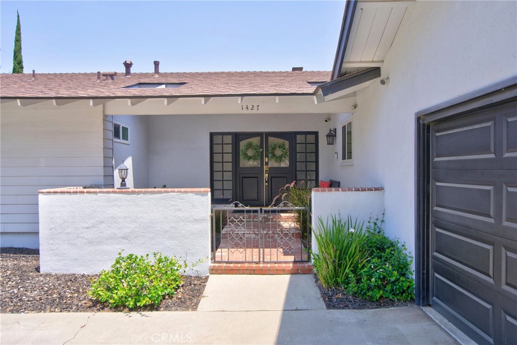 1427 Ransom Road Riverside, CA 92506 - Photo 6 of 60