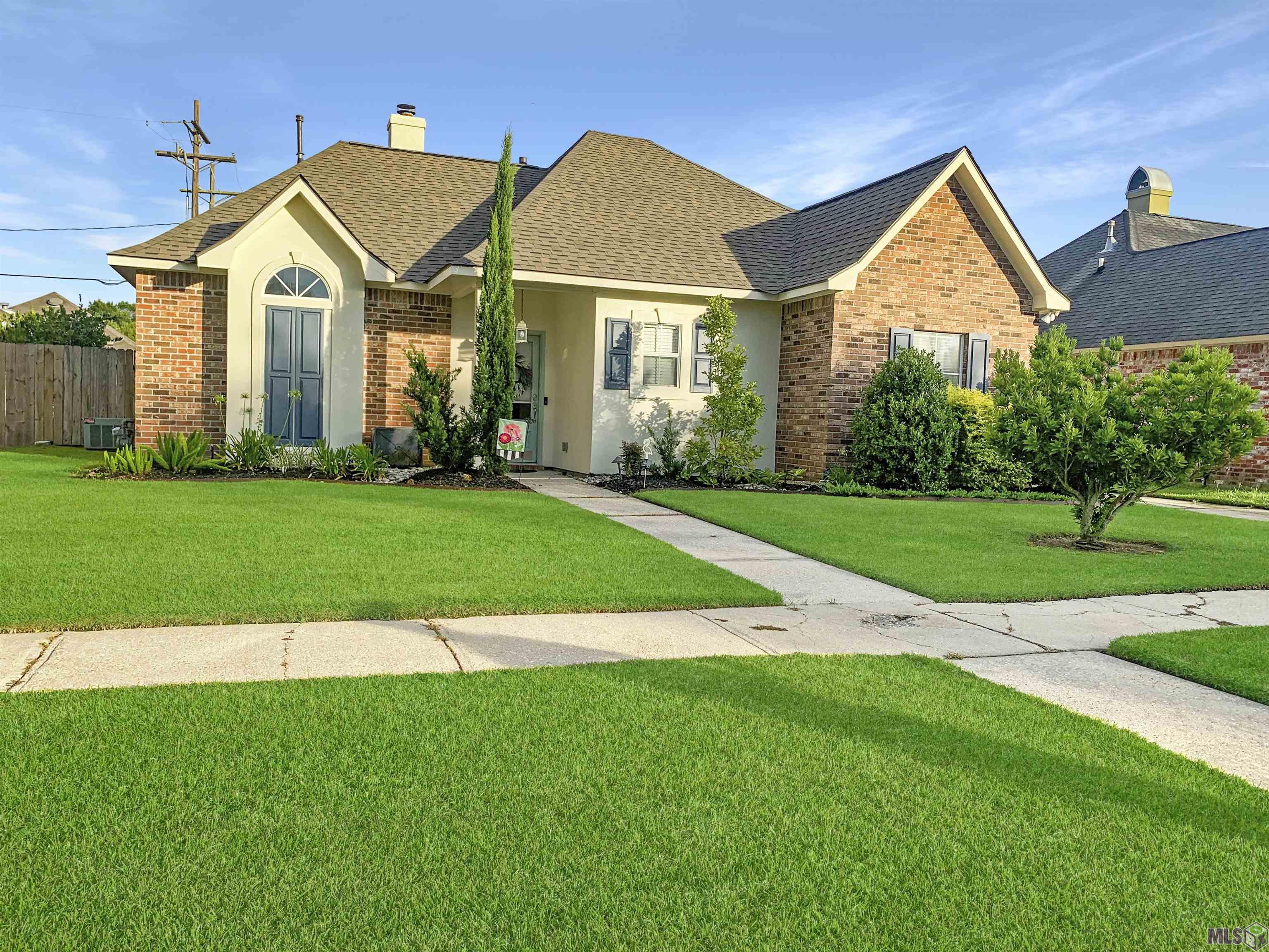 17564 Chasefield Avenue Baton Rouge, LA 70817 - Photo 1 of 7 Gallery Image 1