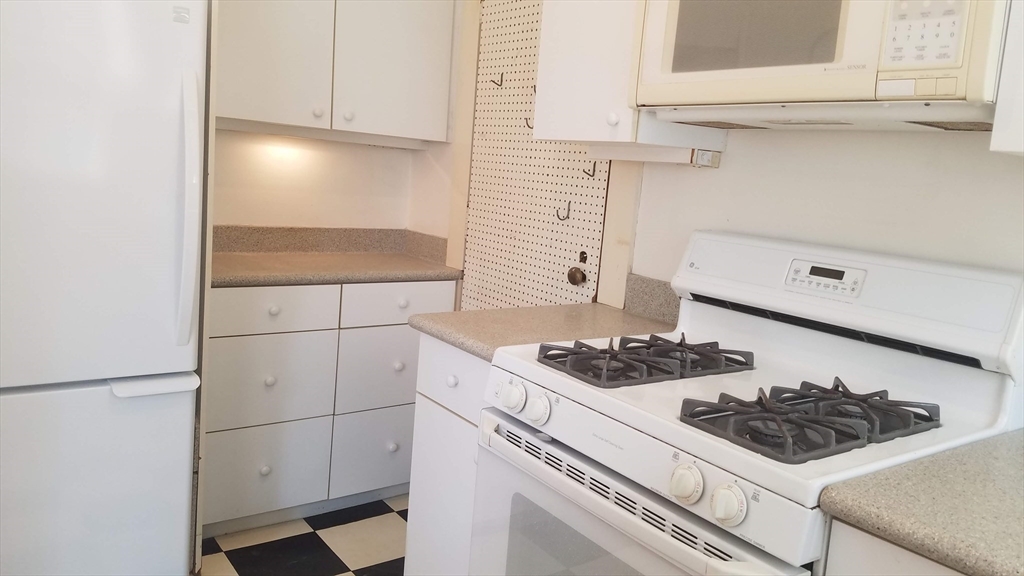 77 Martin Street, Unit 6 Cambridge, MA 02138 - Photo 15 of 20