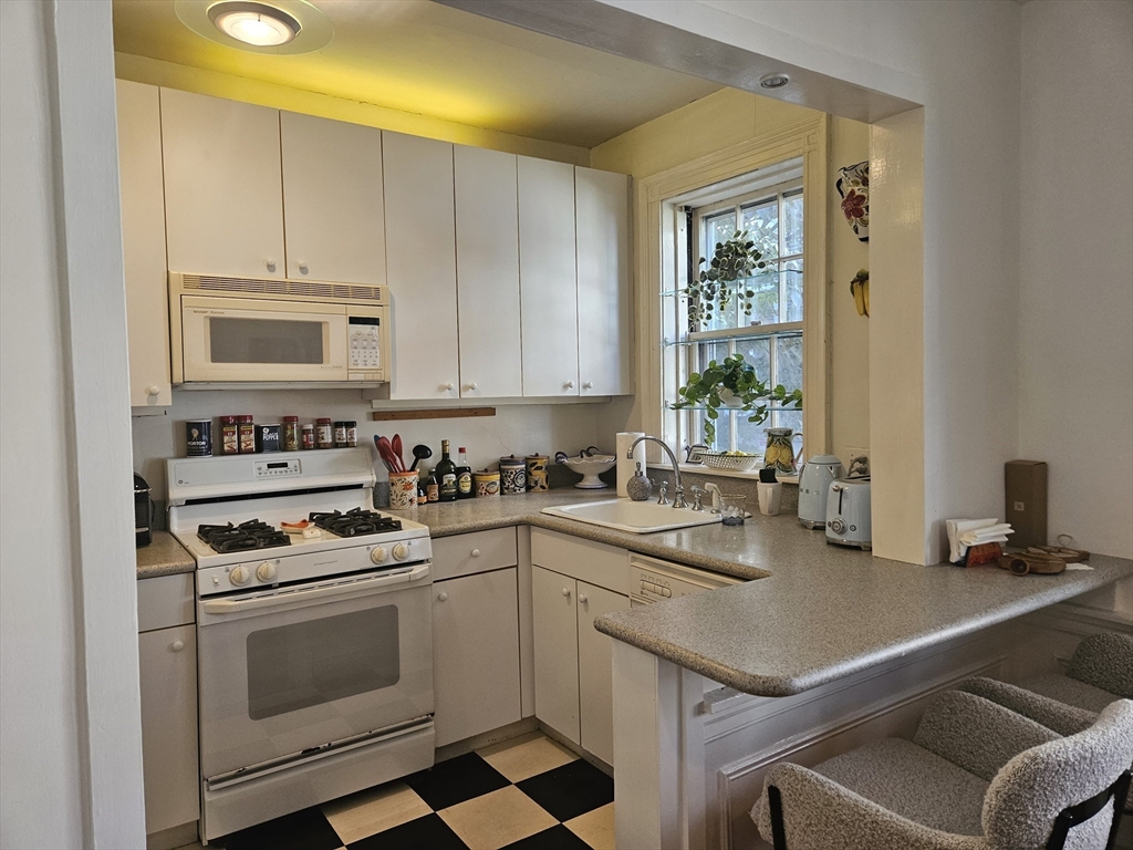 77 Martin Street, Unit 6 Cambridge, MA 02138 - Photo 16 of 20