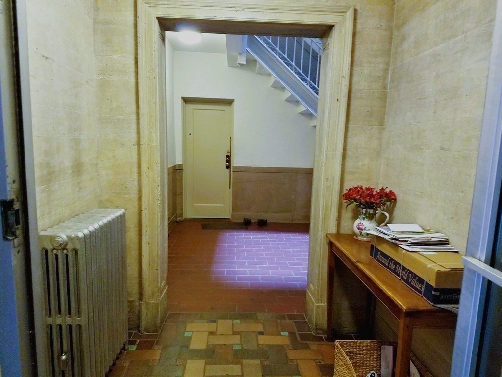 77 Martin Street, Unit 6 Cambridge, MA 02138 - Photo 3 of 20