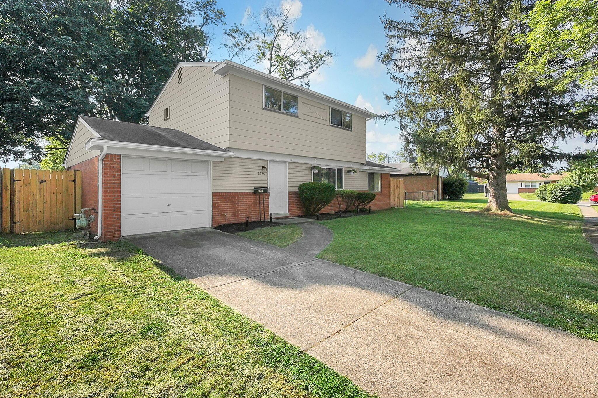 2536 Daily Road Columbus, OH 43232 - Photo 4 of 32 3-web-or-mls-2536-daily-rd