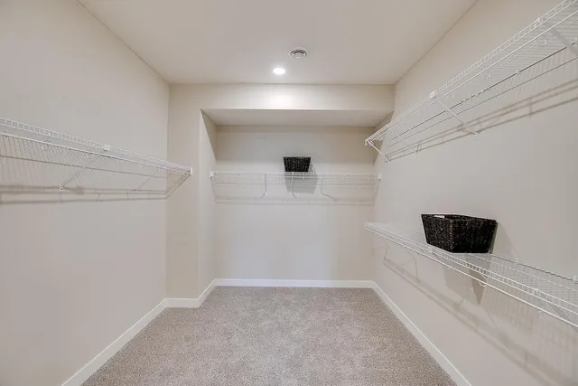 $695,100 | 1604 Oak Creek Pass, Chaska, MN 55318