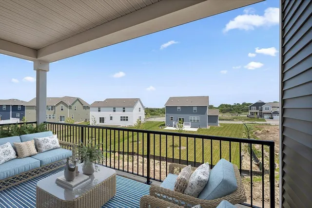 $695,100 | 1604 Oak Creek Pass, Chaska, MN 55318