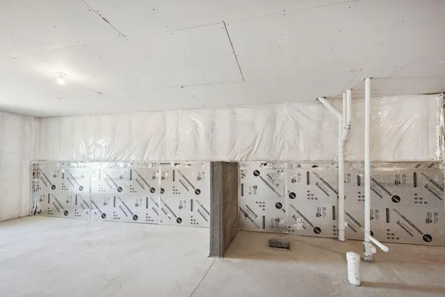 $695,100 | 1604 Oak Creek Pass, Chaska, MN 55318