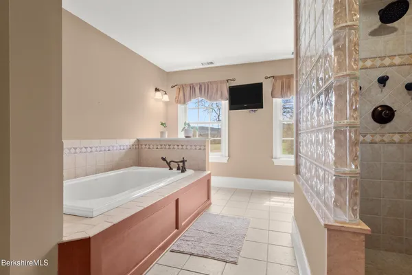 $2,390,000 | 500 Williams Street, Pittsfield, MA 01201