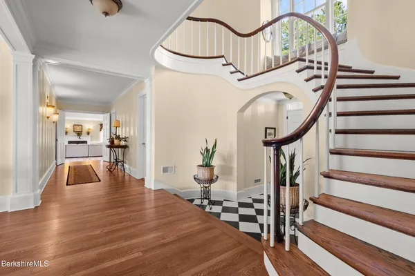$2,390,000 | 500 Williams Street, Pittsfield, MA 01201