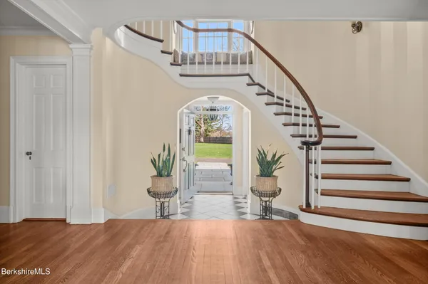 $2,390,000 | 500 Williams Street, Pittsfield, MA 01201