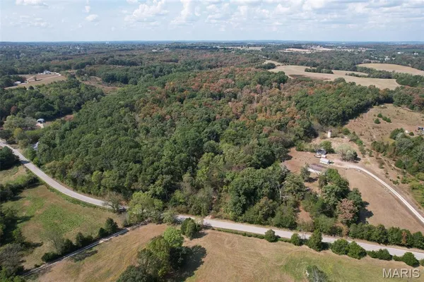 $385,000 | 1557 Mill Hill Road, St. Clair, MO 63077