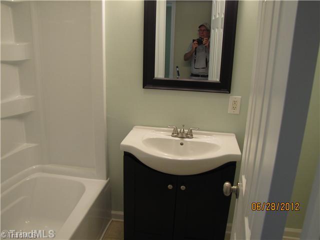 122 Virginia Road Lexington, NC 27295 - Photo 10 of 16 Other Bath. Hall Bathroom