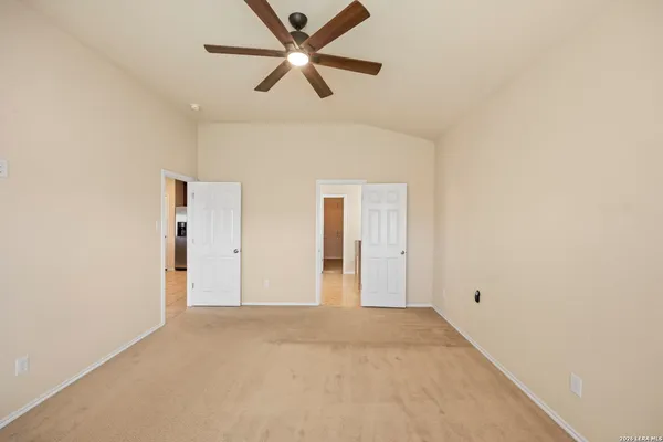 $2,700 | 25839 Big Bluestem, San Antonio, TX 78261