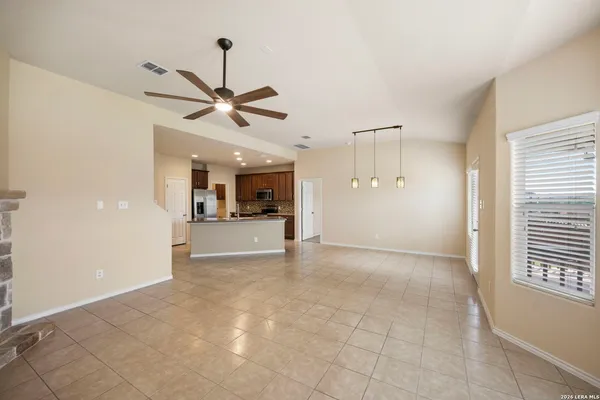 $2,700 | 25839 Big Bluestem, San Antonio, TX 78261