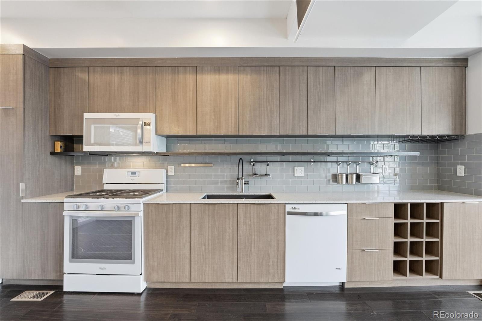 3181 Lawrence Street Denver, CO 80205 - Photo 10 of 48