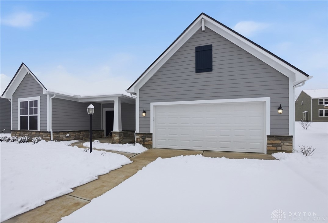 889 Reeder Circle Dayton, OH 45458 - Photo 2 of 38 Gallery Image 2