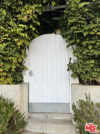$3,150 | 252 Hampton Drive, Unit A, Venice, CA 90291