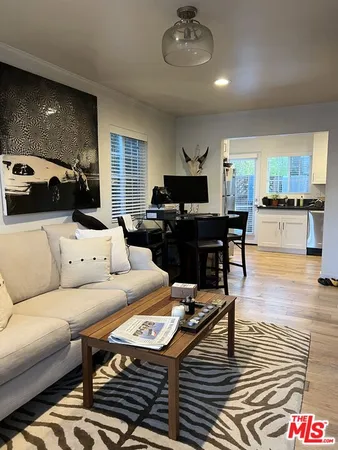 $3,150 | 252 Hampton Drive, Unit A, Venice, CA 90291