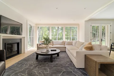 $3,895,000 | 12 Bird Hill Avenue, Wellesley, MA 02481