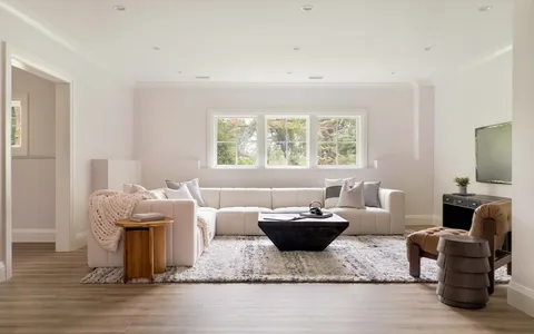 $3,795,000 | 12 Bird Hill Avenue, Wellesley Hills, MA 02481
