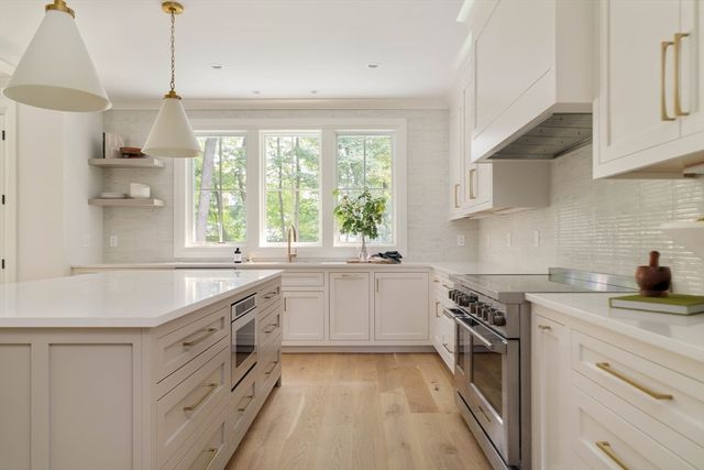 $3,895,000 | 12 Bird Hill Avenue, Wellesley, MA 02481