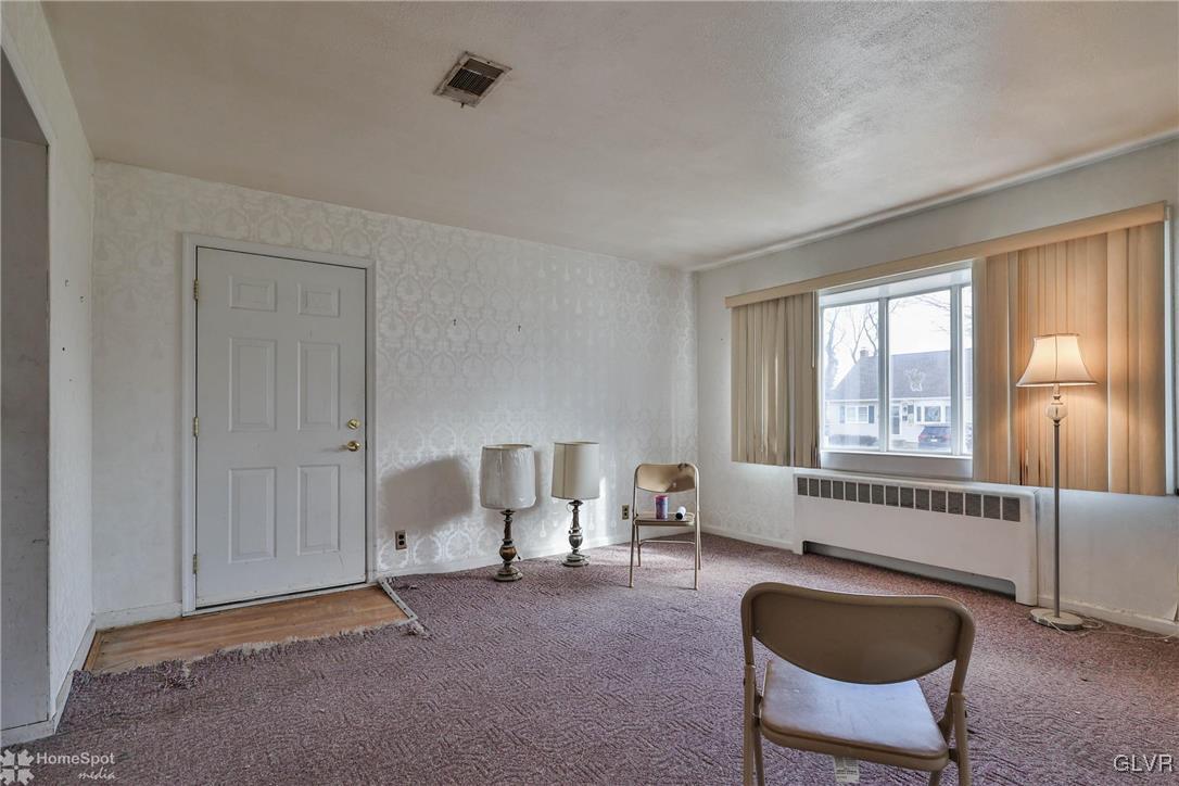 3027 Cornwall Road Bethlehem, PA 18017 - Photo 3 of 15 Gallery Image 3
