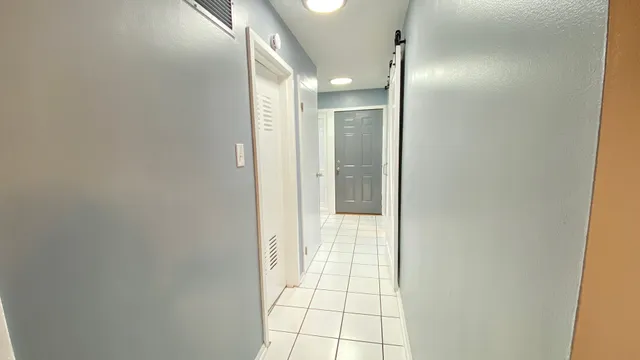 $189,999 | 2633 Hawthorne Lane, Unit B, Flossmoor, IL 60422