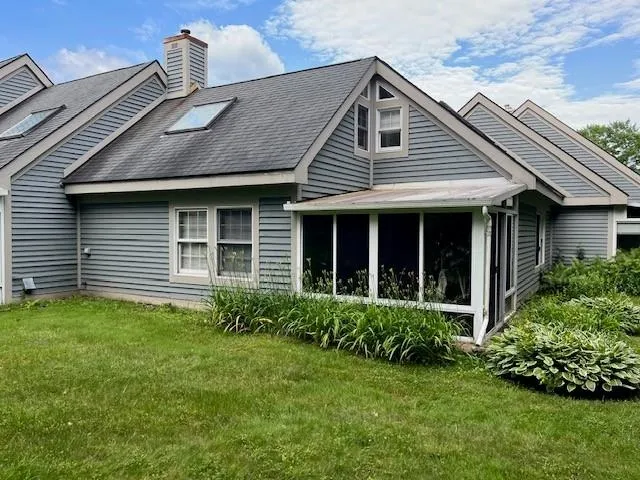 $318,000 | 93 B Heritage Hill Cir Place, Rutland Town, VT 05701