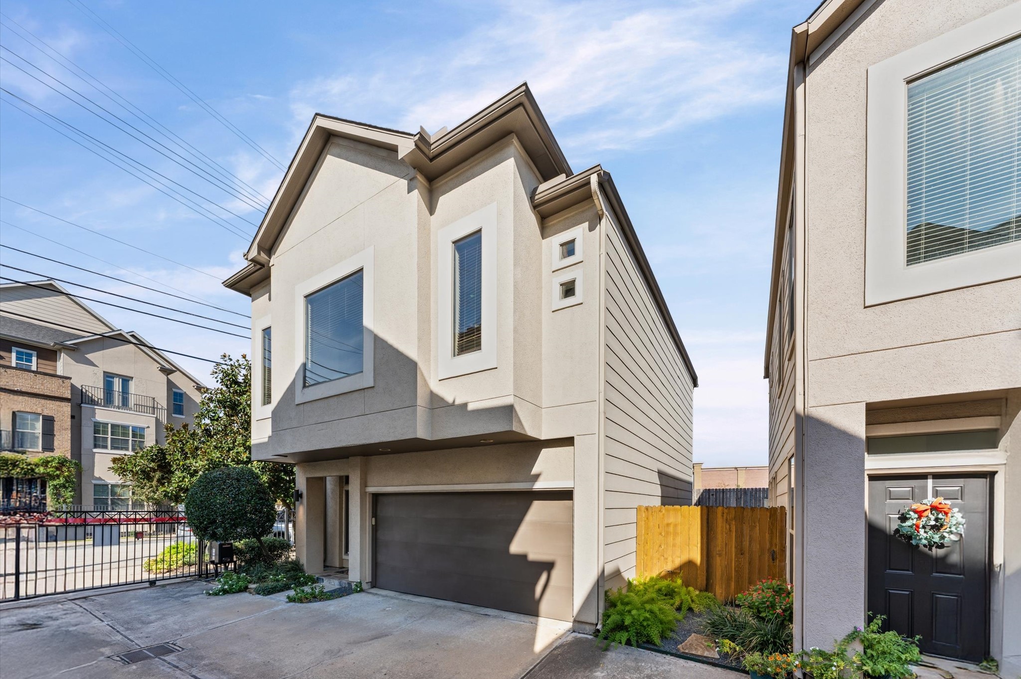 1166 Bonner Street Houston, TX 77007 - Photo 2 of 33 a view of a house with a street
