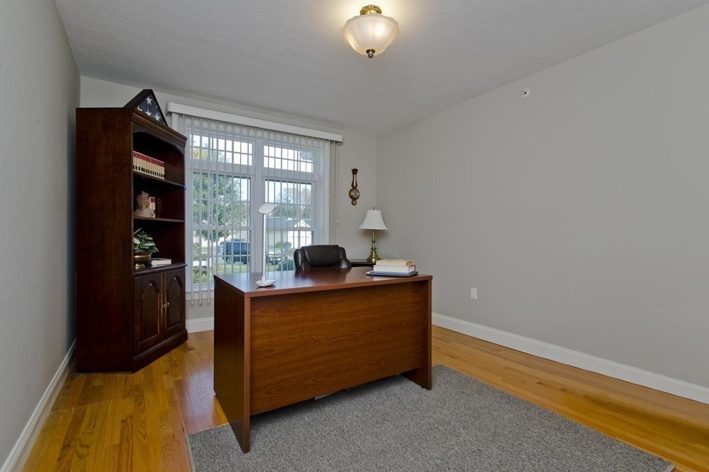 73 Beech Hill Road, Unit 73 West Springfield, MA 01089 - Photo 15 of 29 a room with window and lamp