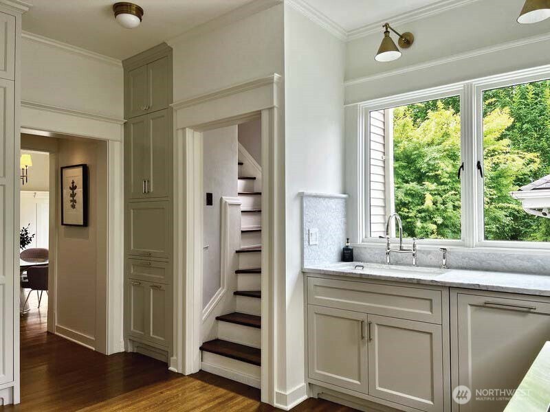 3211 South Dose Terrace Seattle, WA 98144 - Photo 6 of 36