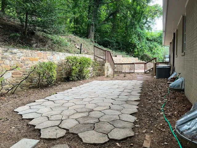 $2,295 | 3120 Stoneridge Road Southwest, Roanoke, VA 24014