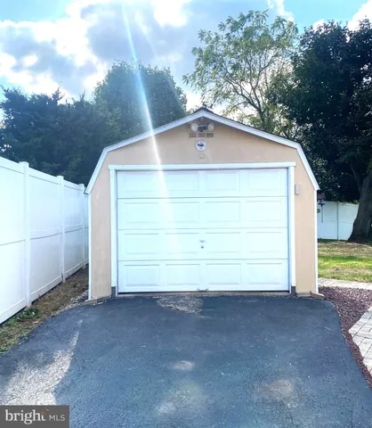 $1,700 | 2510 Whiteford Road, Whiteford, MD 21160