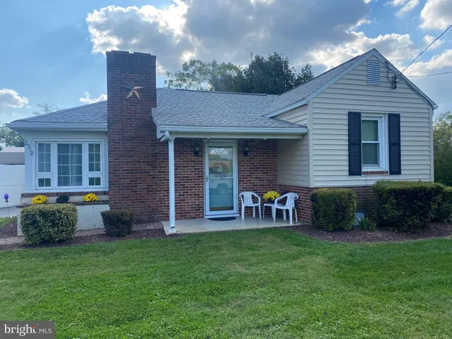 $1,700 | 2510 Whiteford Road, Whiteford, MD 21160