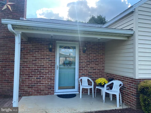 $1,700 | 2510 Whiteford Road, Whiteford, MD 21160