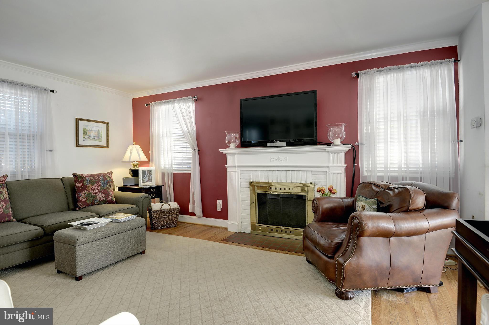 8506 Grubb Road Chevy Chase, MD 20815 - Photo 4 of 20 Living Room