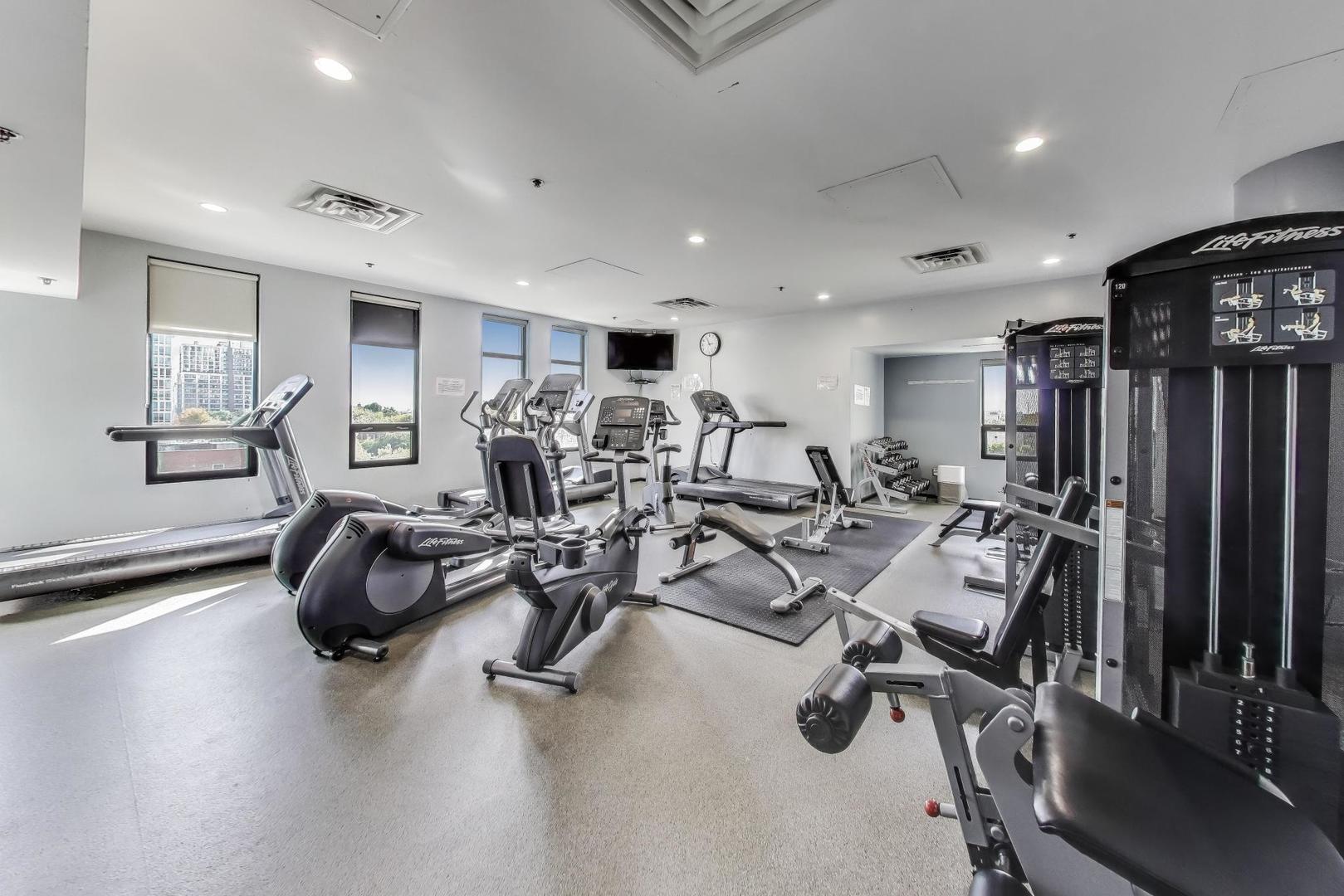 1255 South State Street, Unit 1017 Chicago, IL 60605 - Photo 17 of 21