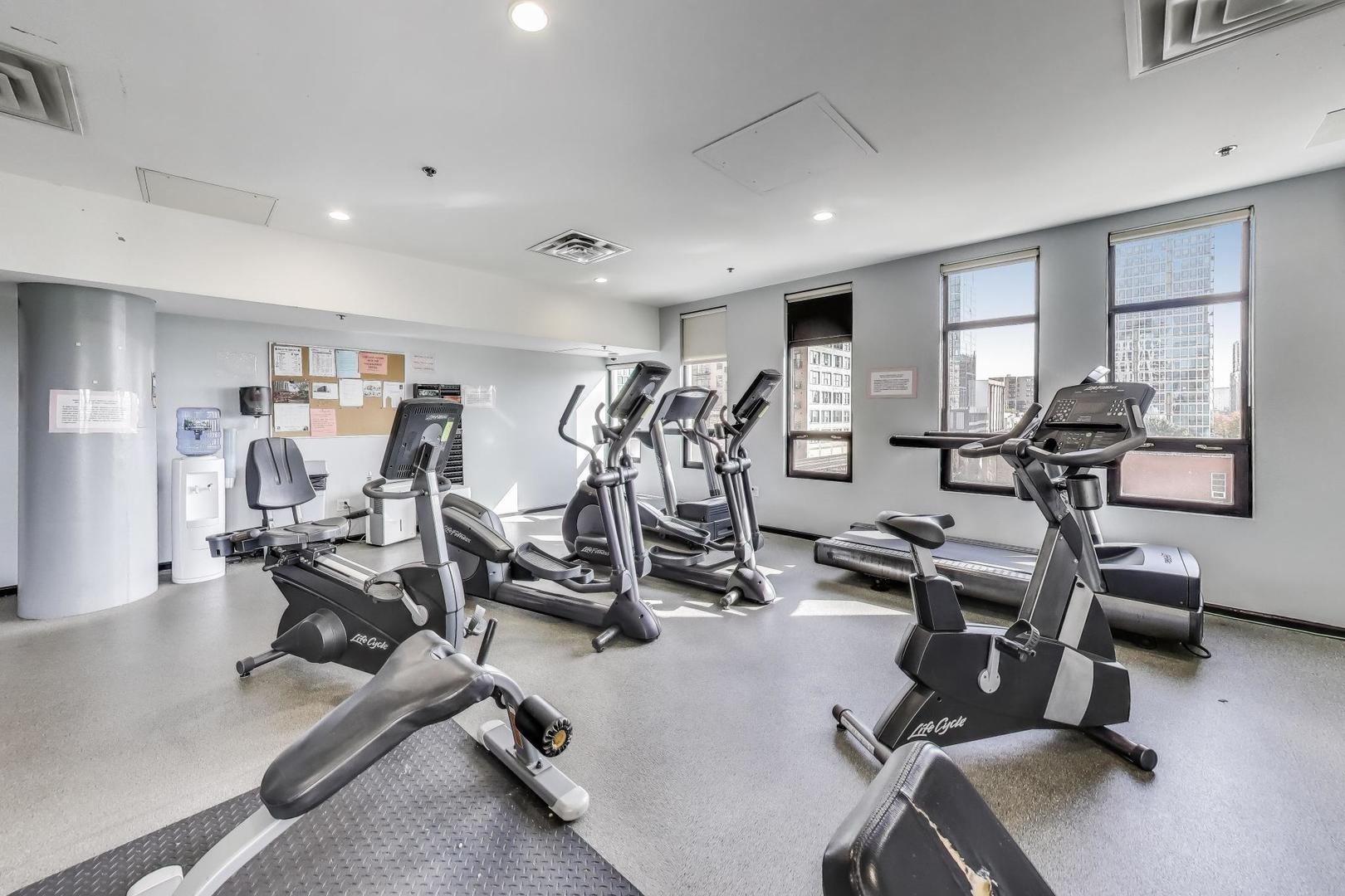 1255 South State Street, Unit 1017 Chicago, IL 60605 - Photo 18 of 21