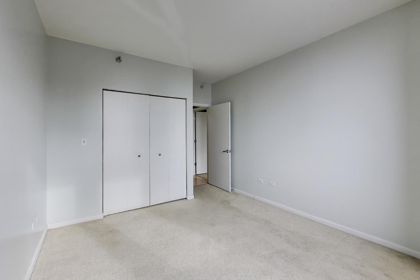 1255 South State Street, Unit 1017 Chicago, IL 60605 - Photo 8 of 21