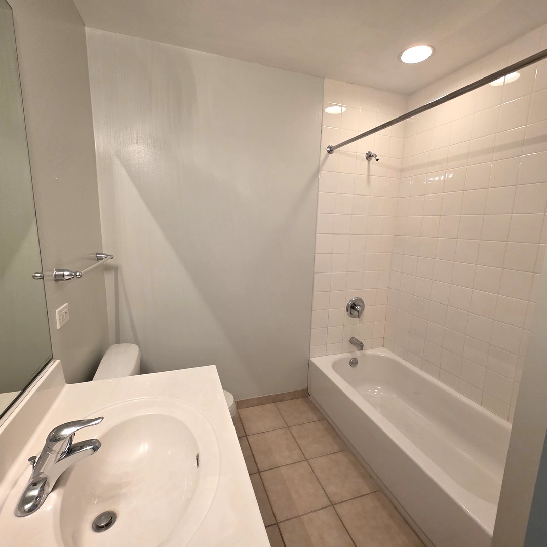 1255 South State Street, Unit 1017 Chicago, IL 60605 - Photo 10 of 16