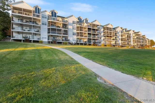 $335,000 | 521 Park Pl Drive, Unit 4E, Kaiser, MO 65047