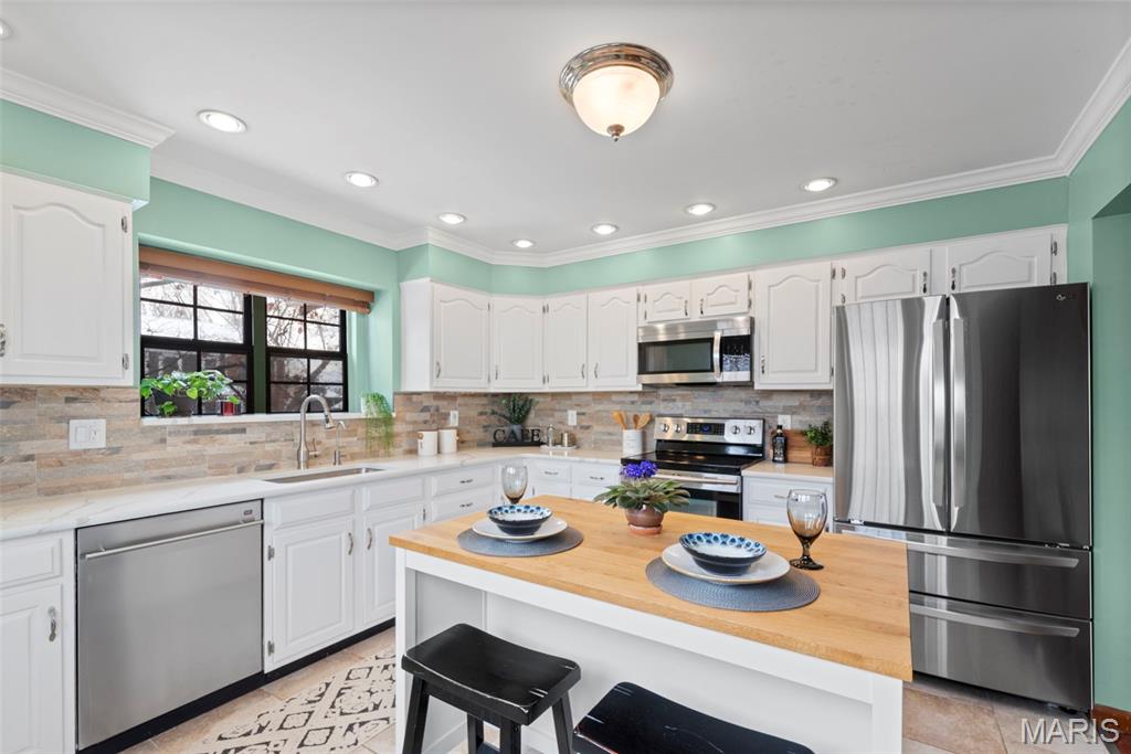 838 Ridgetop Circle St. Charles, MO 63304 - Photo 16 of 42