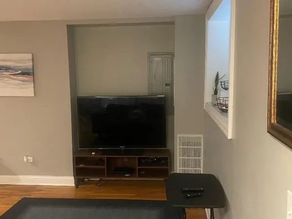 $2,600 | 3313 South Calumet Avenue, Unit G, Chicago, IL 60616