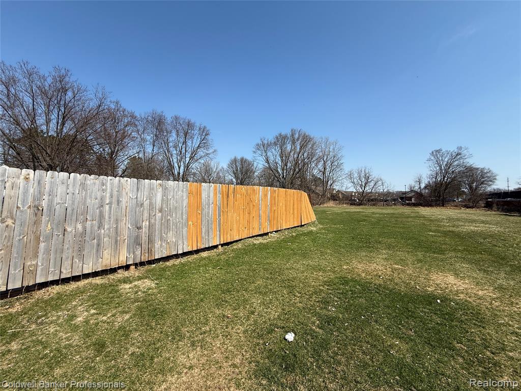2931 Grant Road Rochester Hills, MI 48309 - Photo 4 of 5